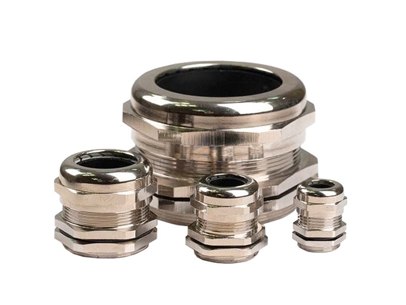 Латунный кабельный ввод, диаметр вводного отверстия М85, наружный диаметр кабель 65-70 мм.